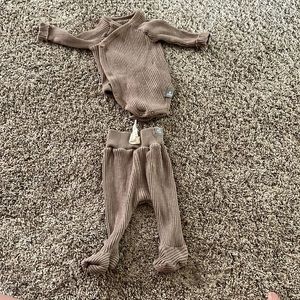 Snug baby set sz. Newborn NWOT